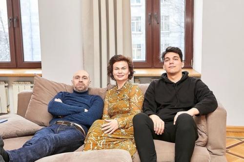 В срочной продаже двухуровневая квартира с видом на воду на Крестовском острове, настоящее воплощение семейных традиций. 02 В срочной продаже двухуровневая квартира с видом на воду на Крестовском острове, настоящее воплощение семейных традиций. 02