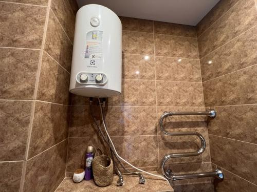 Чистую уютную квартиру в ЖК Солнечный Город на длительный срок сдам. 03