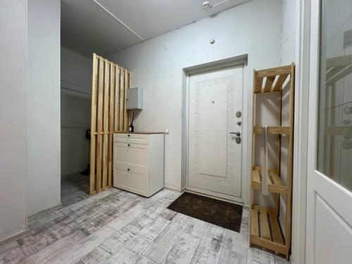 Чистую уютную квартиру в ЖК Солнечный Город на длительный срок сдам. 07