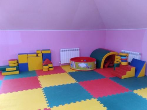 Привет. Наш зал: просторный, уютный, светлый, яркий. 03 Привет. Наш зал: просторный, уютный, светлый, яркий. 03