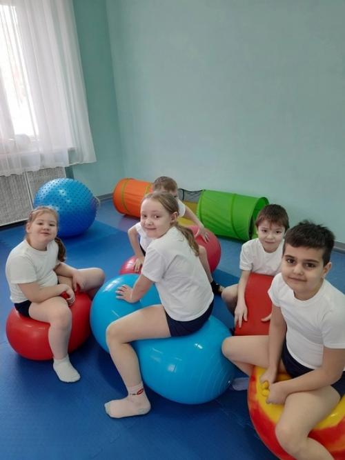 Ежегодно в России проходит праздник День Здоровья. 03