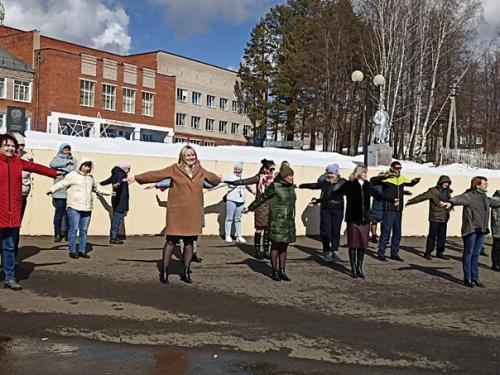 Отметить всемирный день здоровья (7 апреля) всеобщей зарядкой покори свою вершину! 03