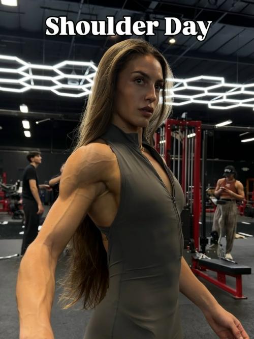 Модная программа на ПЛЕЧИ для барышень! 01