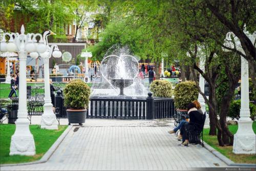 ? 1. Мая во всех парках Москвы официально отрывается летний сезон! 02