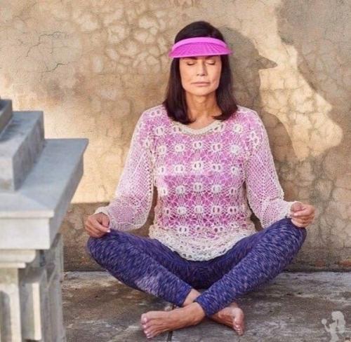 Эту красотку зовут Каролин Харц и в свои 71 она просто потрясающе выглядит. 04