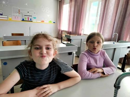 КВН - это не только шутки, это ещё и фонетический фитнес. 02