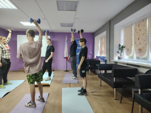 В молодёжном центре прошла фитнес - разминка Форма Здоровья. 04