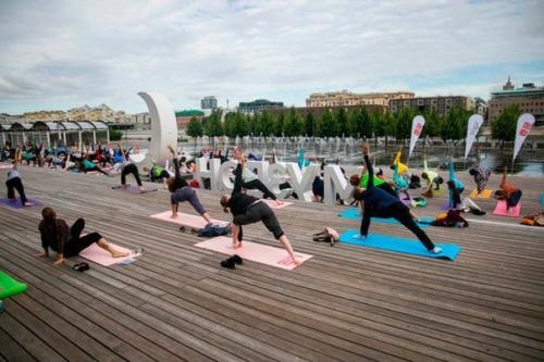 Бесплатный фитнес в Москве. Бесплатный спорт в парках Москвы.