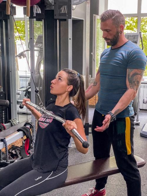 Большинство наших клиентов проводит в фитнес-клубе Pushkin больше всего времени - после дома и работы. 02