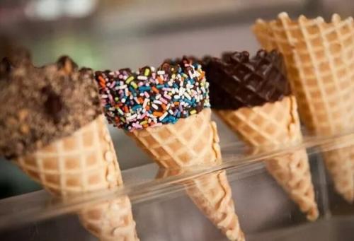 В парке Сокольники 19 и 20 августа проведут фестиваль мороженого и сладостей лакомка. 06