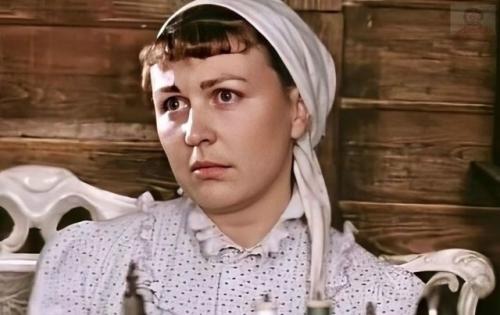 Она пережила побои, измены и унижения от мужчин, а легендарный актер Леонов лично запретил сыну жениться на ней. 02 Она пережила побои, измены и унижения от мужчин, а легендарный актер Леонов лично запретил сыну жениться на ней. 02