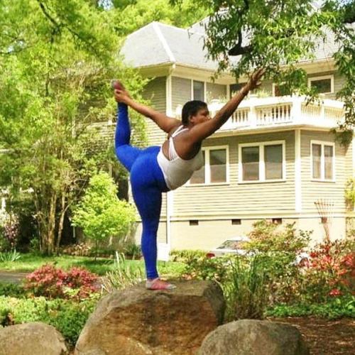 Американка джессамин Стэнли называет себя энтузиастом йоги и - дословно - Толстой Женщиной. 04