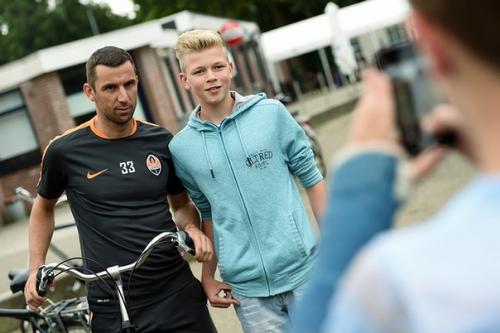 Шахтер в Нидерландах: охотники за автографами. 09