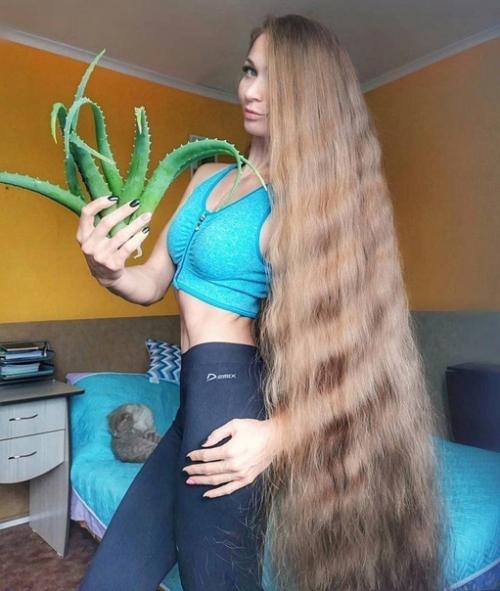 Вау!  Такие длинные волосы - это прям мечта для каждой девушки! 02