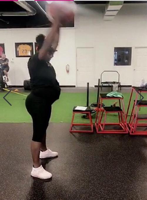 Серена Уильямс намерена интенсивно заниматься спортом до последних дней беременности. 02