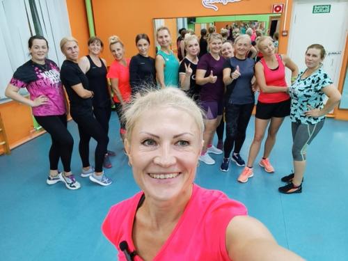 Как сделать, чтобы каждый занимающийся в большом зале слышал фитнес - тренера? 01