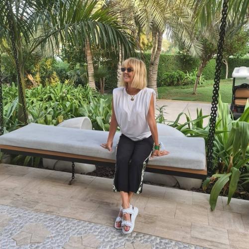 А ведь Валерия сейчас явно намного симпатичнее, чем в молодости. 03