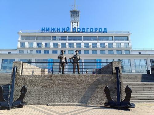 Нижний Новгород - город, которому более 800 лет, основан в 1221 году, поэтому имеет большую историю. 06