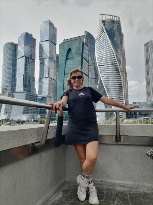 Директор магии цветов, она же фитнес - тренер Ирина Павлова 13 августа проводит зарядочную тренировку в 11. 01