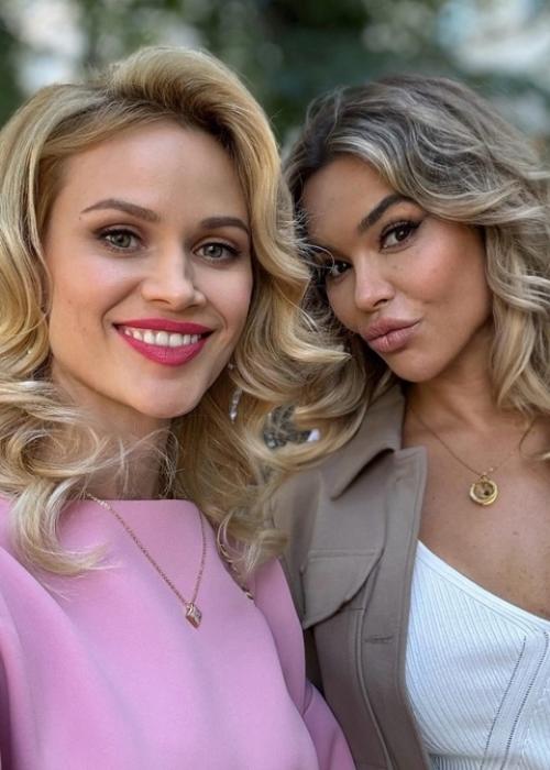 В Москве живёт 34-летняя актриса Марина Доможирова, которая удивительно похожа на голливудскую звезду риз уизерспун. 02