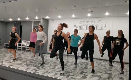 Здесь нет возрастных ограничений, сюда люди приходят не только привести себя в форму, но и отдохнуть душой. 02