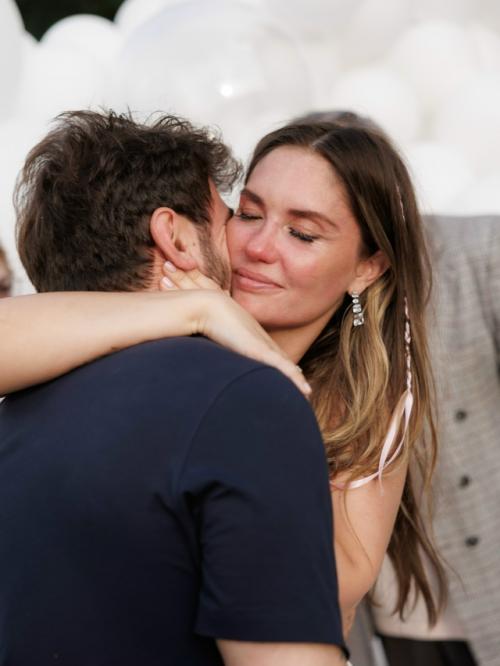 Агата муцениеце поделилась радостной новостью - актриса ждёт третьего ребёнка. 01