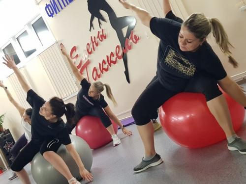 Баланс, динамика, статика - фантастическая нагрузка с волшебными фитболами. 08