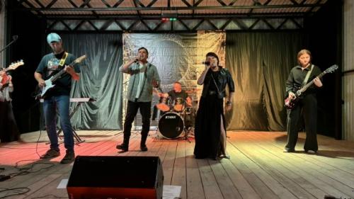 Мы поздравляем Диляру Рашидовну насипову - режиссёра спектакля Отморозко и, всех, кто играл в ролях, с отличным выступлением! 04