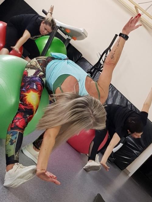 Баланс, динамика, статика - фантастическая нагрузка с волшебными фитболами. 04