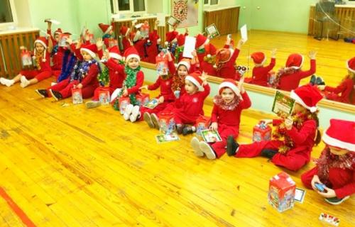 Новогодняя тренировка прошла у самых маленьких спортсменов отделения фитнес - кидс! 05