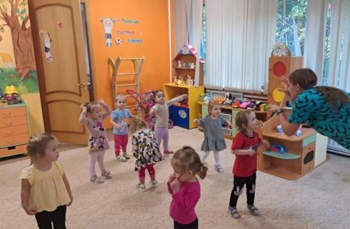 Вчера прошло занятие Беби Фитнес с ясельными группами. 04