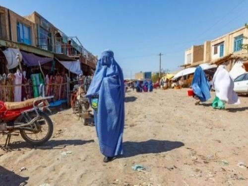 Счастье - это выбор, но если ты родилась здесь, в России. 04