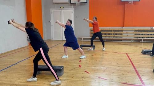 28 октября на образовательной площадке Примакова состоялось яркое спортивное событие: производственная тренировка для преподавателей и студентов. 02