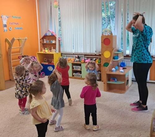 Вчера прошло занятие Беби Фитнес с ясельными группами. 03