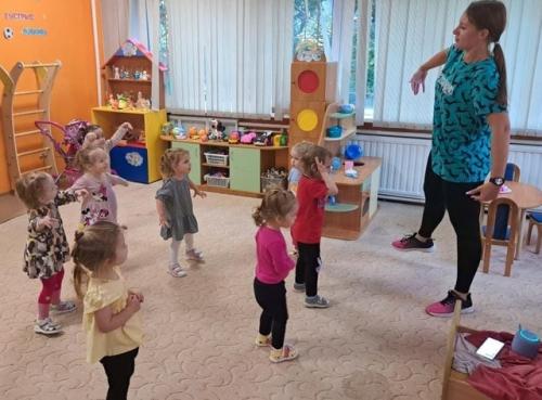 Вчера прошло занятие Беби Фитнес с ясельными группами. 05