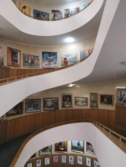 Старые Книги и народные промыслы Игоря белковского украсили стены известного дома знаменитого архитектора ХХ века - Ле корбюзье. 04 Старые Книги и народные промыслы Игоря белковского украсили стены известного дома знаменитого архитектора ХХ века - Ле корбюзье. 04