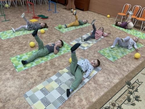 Физическое развитие детей должно соответствовать возрастной норме. 03