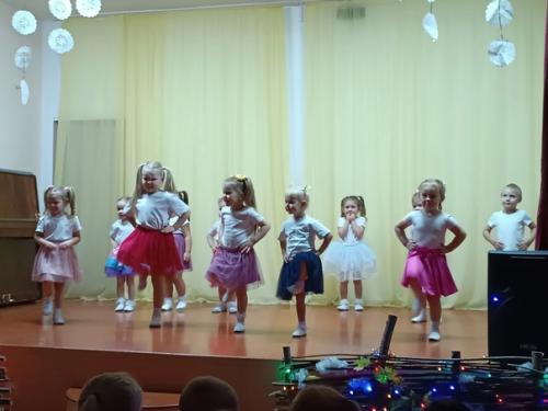 26 ноября мы будем отмечать важный праздник - день матери! 01