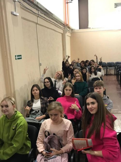 Колледж стал для нас вторым домом, и конечно же, у нас есть там наши любимые места. 03