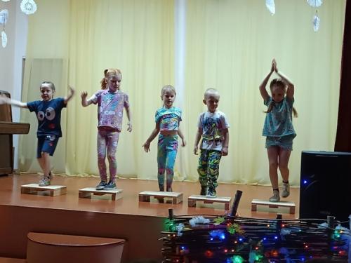 26 ноября мы будем отмечать важный праздник - день матери! 03