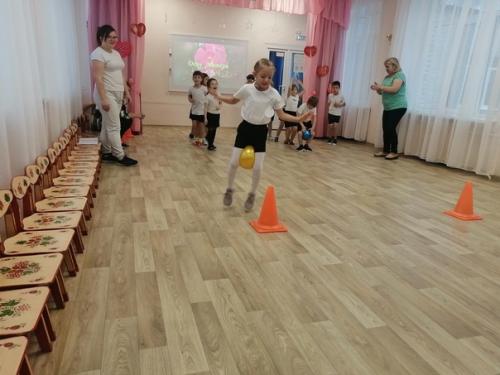 Как известно, в последнее воскресенье ноября отмечается день матери. 03 Как известно, в последнее воскресенье ноября отмечается день матери. 03