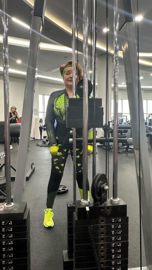 Удивительно, но фото из спортзала набирают больше просмотров … и комментариев …. 02