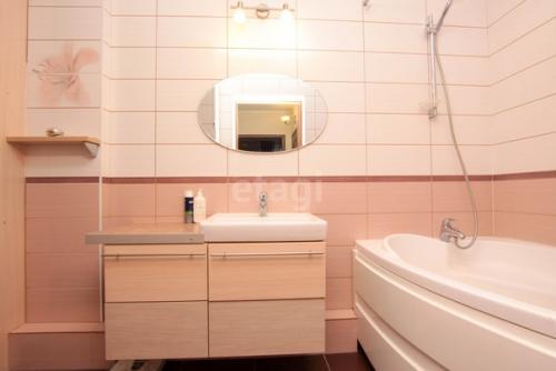 Мы предлагаем вашему вниманию просторную и уютную квартиру для любителей большого пространства или большой семьи. 08 Мы предлагаем вашему вниманию просторную и уютную квартиру для любителей большого пространства или большой семьи. 08