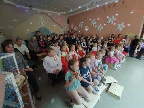 26 ноября мы будем отмечать важный праздник - день матери! 04