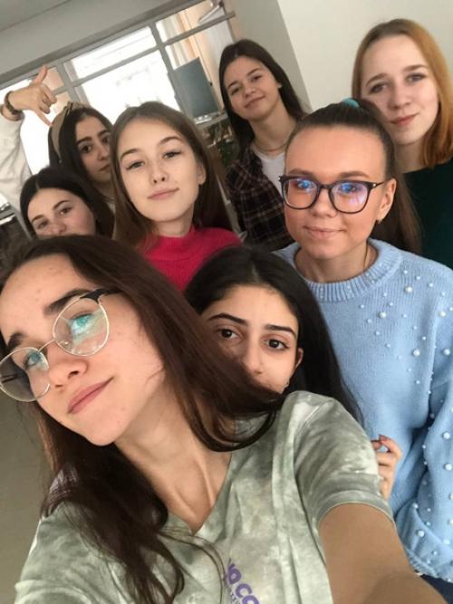 Колледж стал для нас вторым домом, и конечно же, у нас есть там наши любимые места. 04