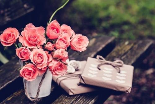 Поздравляем с днём рождения мы поздравляем нашу управляющую - Ирину Павловну! 02