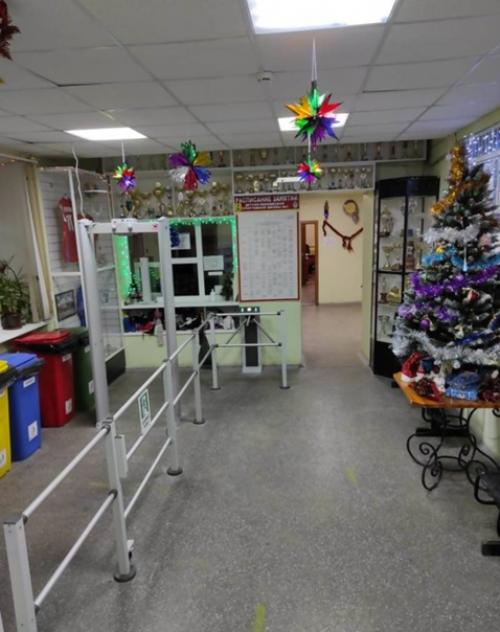 В спортшколе номер 1 завешен монтаж современной системы управления доступом. 01