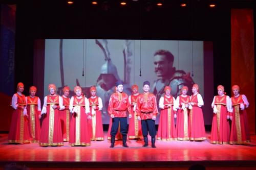 В районном доме культуры состоялся театрализованный концерт посвященный дню героев отечества. 06