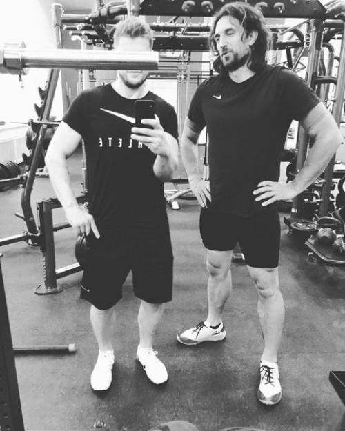 Каким тогда должен быть спортсмен, если это актер? 04