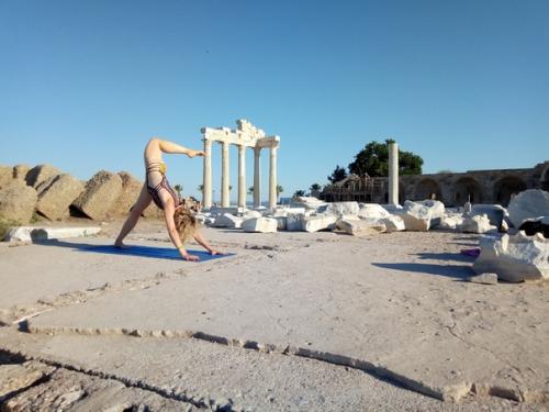 С нового года мы запускаем новое направление - Фитнес Йога. 02